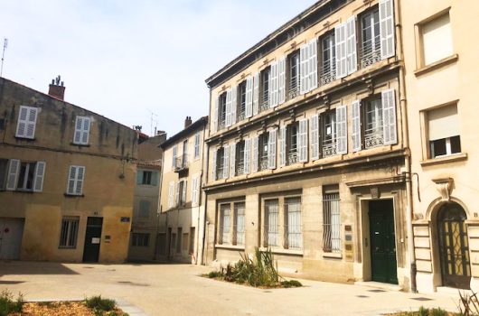 L'appartement espace coworking en centre ville d'Avignon